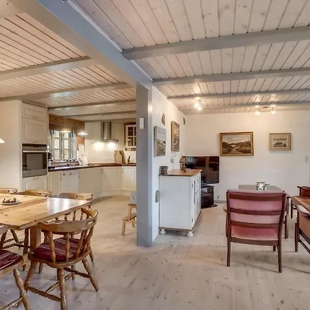 3 Bedroom Gorgeous In Højslev
