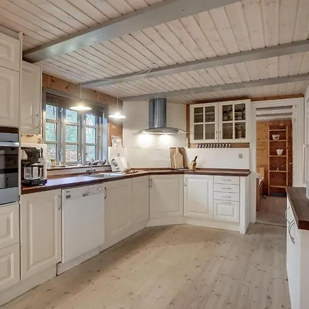 3 Bedroom Gorgeous In Holiday home *