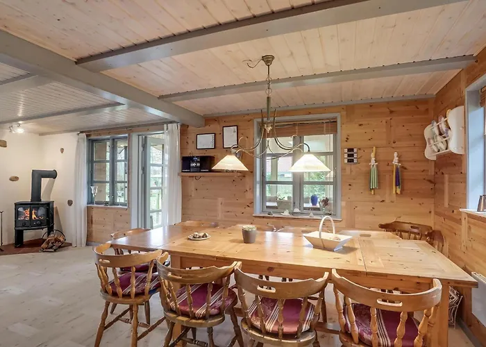 Дом отдыха 3 Bedroom Gorgeous In *